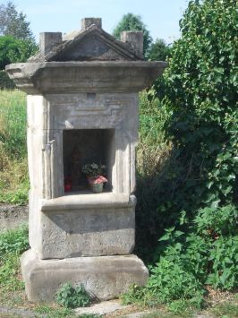 Liedberg : An der Tränke, Fußfall, aus Liedberger Sandstein